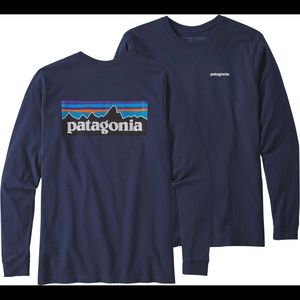 Patagonia Men's Long-Sleeved shirt- navy blue